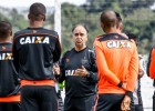Marcelo Oliveira comanda primeiro treino do Atlético em Curitiba